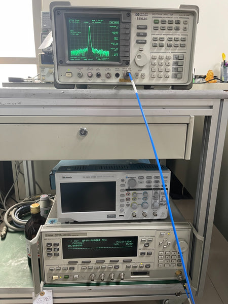 HP Agilent 8563E spectrum analyzer 9KHz to 26.5GHz w/ 85620A_00356 - XG eqpt