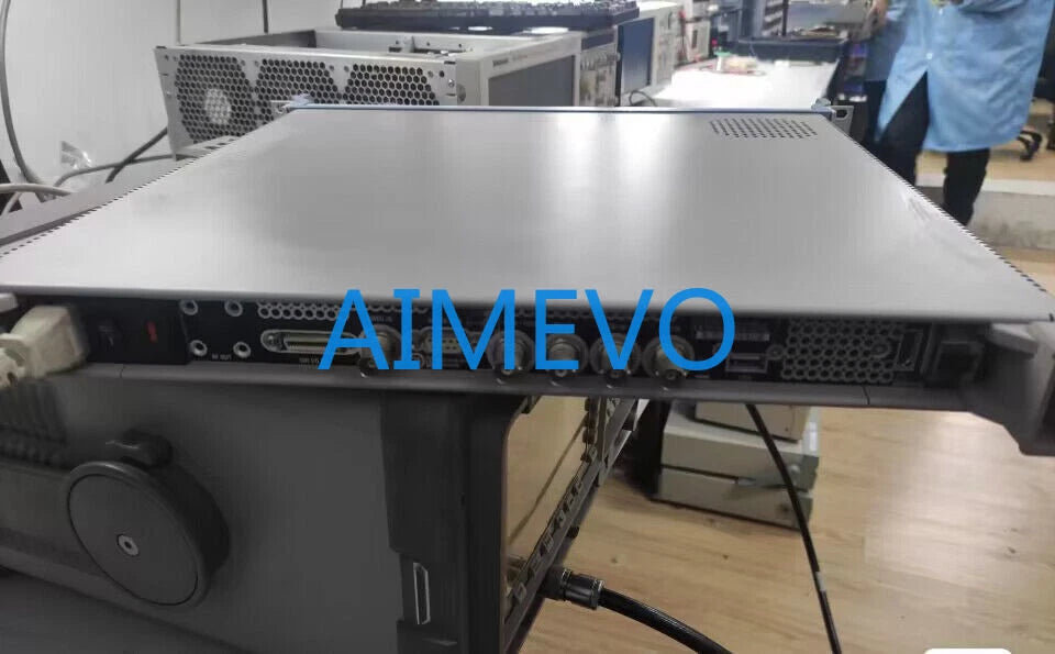 R&S Rohde&schwarz Test Transmitter Broadcast-Signalgenerator SFE100