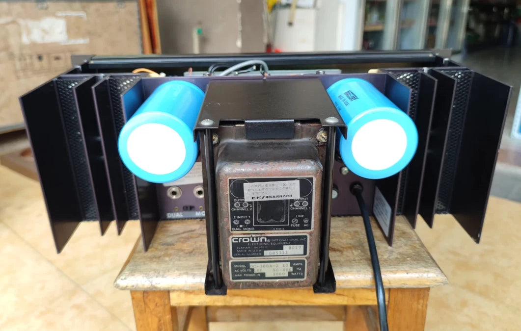 1pcs CROWN DC-300A monitoring amplifier