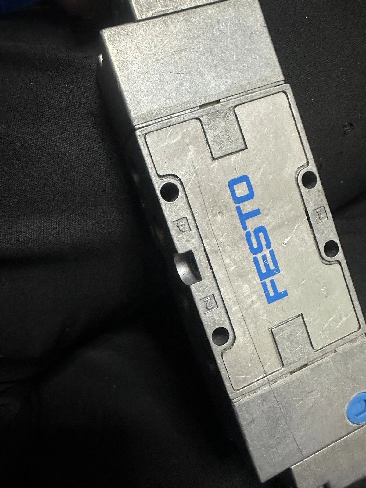 Festo MFH-5/3E-1/8-B 30483 Valve: Features, Specifications