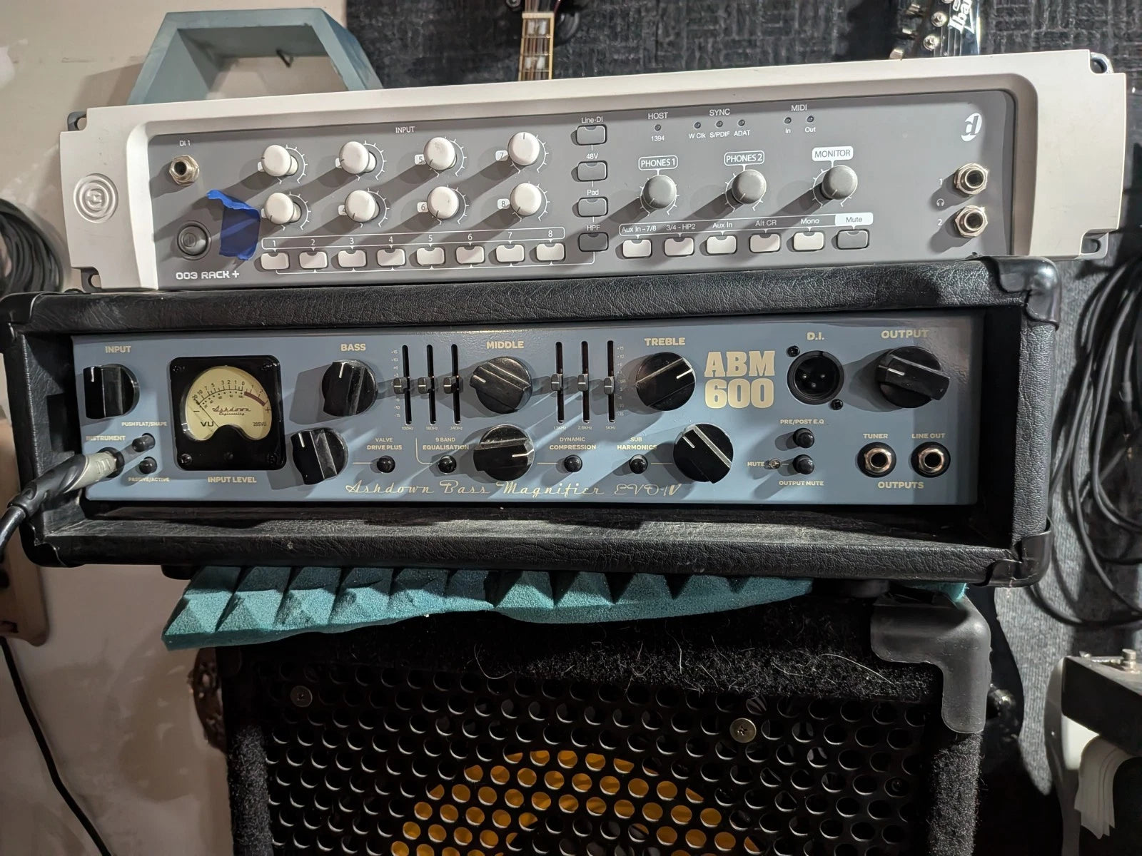 Ashdown ABM 600 EVO IV 600-Watt Bass Head Amplifier
