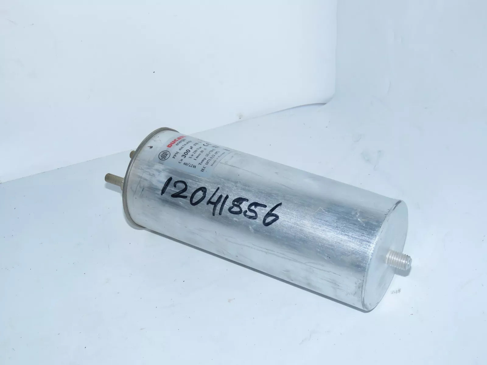 Ducati Energia 416.74.0010 Capacitor 300uF 10% PPM Polypropylene Capacitor