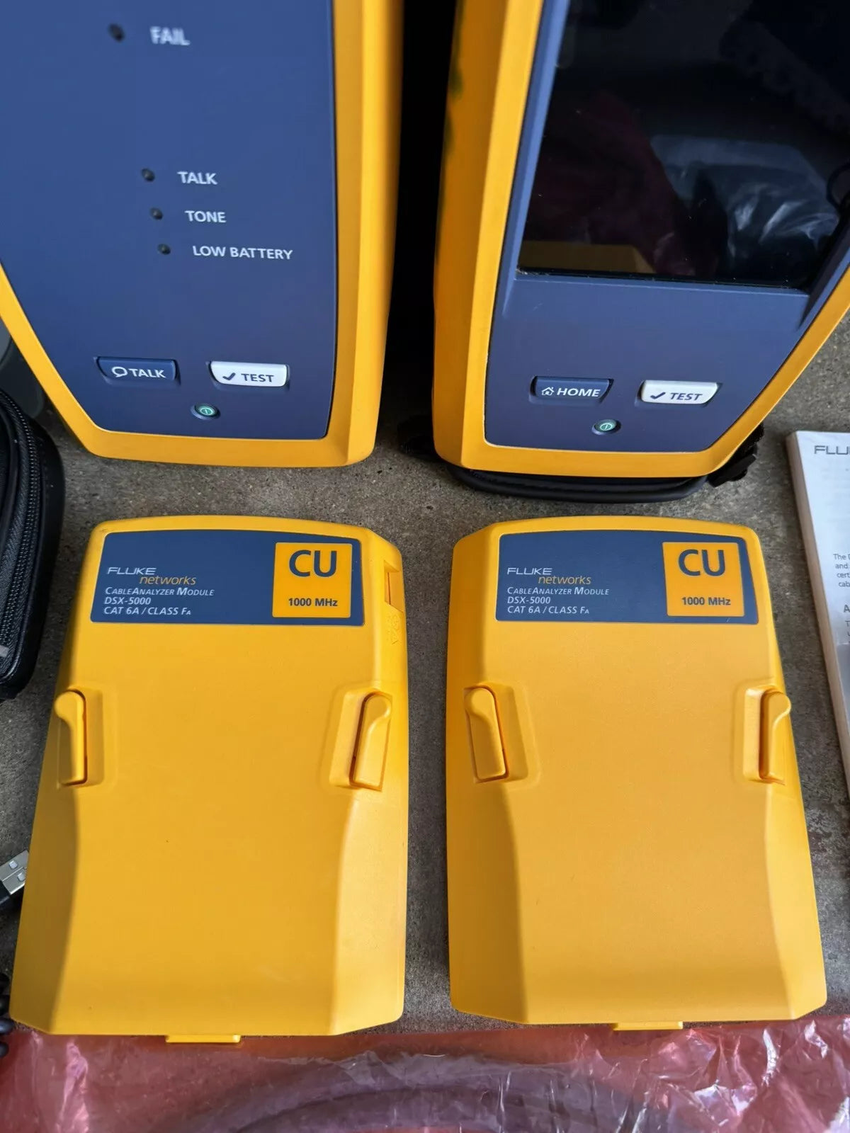 Fluke Networks DSX-5000 Versiv Cat6 Cable Certifier Tester Kit & FI-1000-Kit