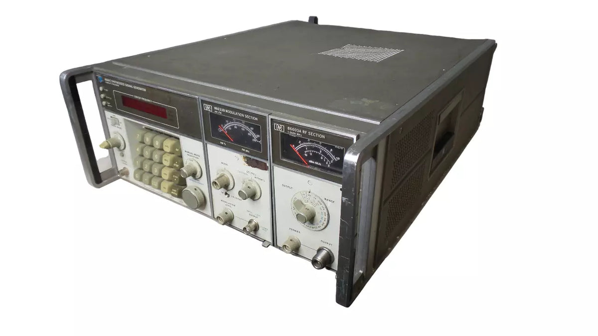 HP 8660C Synthesized Signal Generator with HP86633B, HP86603A