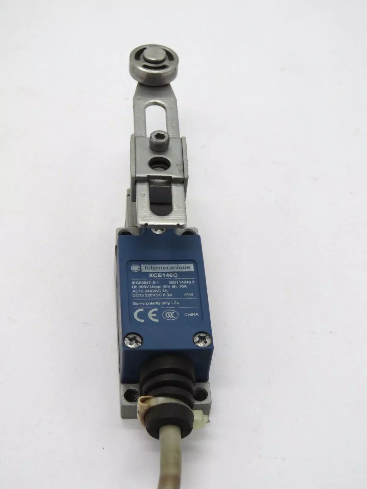 Telemecanique XCE146C Limit Switch for Industrial Applications