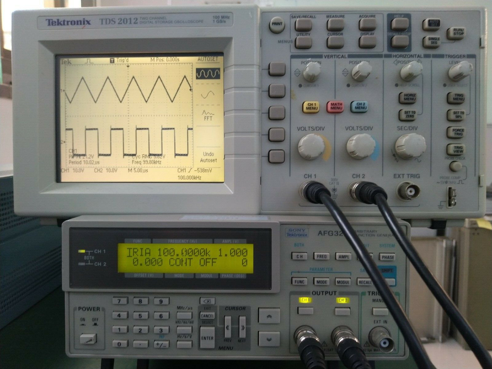 Tektronix Sony AFG320 arbitrary Function Generator - XG eqpt