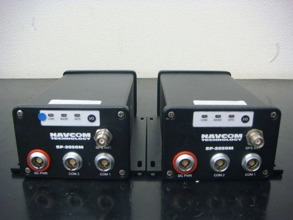 Navcom SF2050M GPS Receiver 2 Sets Base and Satellite