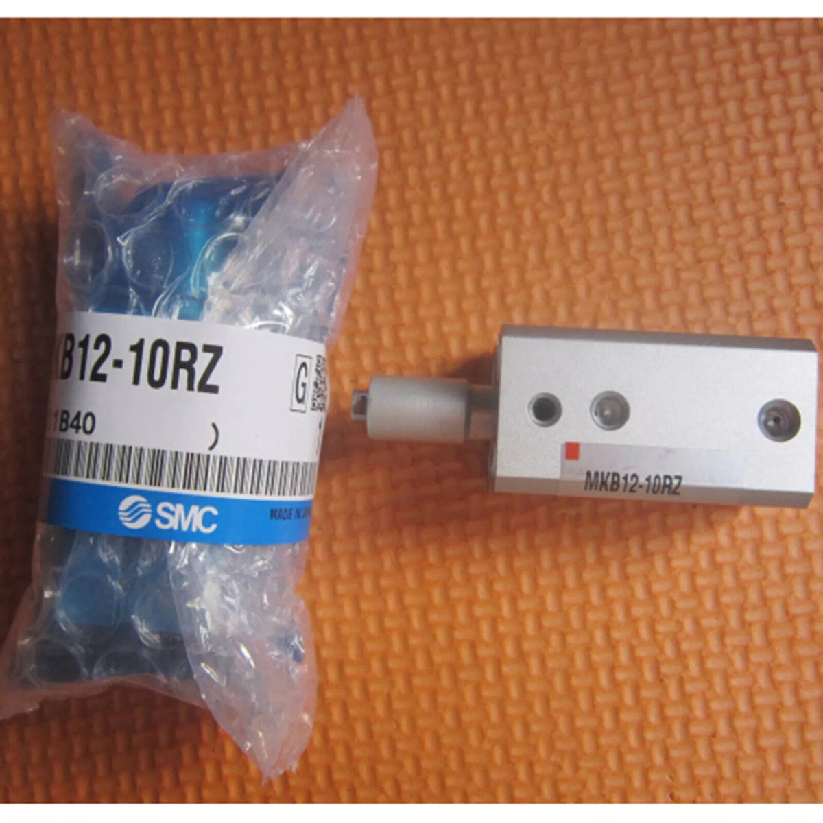 One New SMC MKB12-10RZ MKB1210RZ Clamping Cylinder Expedited Shipping