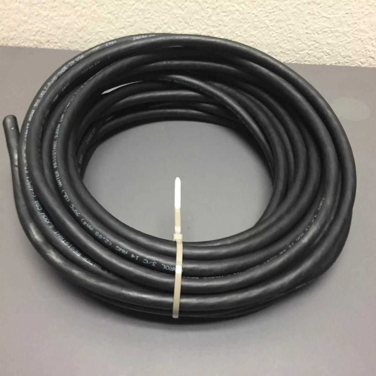 Carol 01360 14 AWG/3 Cond SJOOW 300V Portable Power Cable Cord Cable 40FT