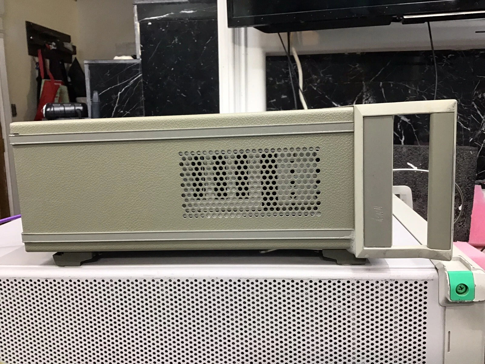 HP Agilent 5352B Microwave Frequency Counter 10 MHz - 43 GHz Calibrated