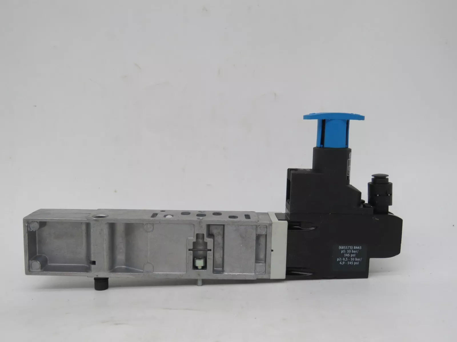 Festo VABF-S4-1-R1C2-C-10 Solenoid Valve Regulator Plate Width 26 mm