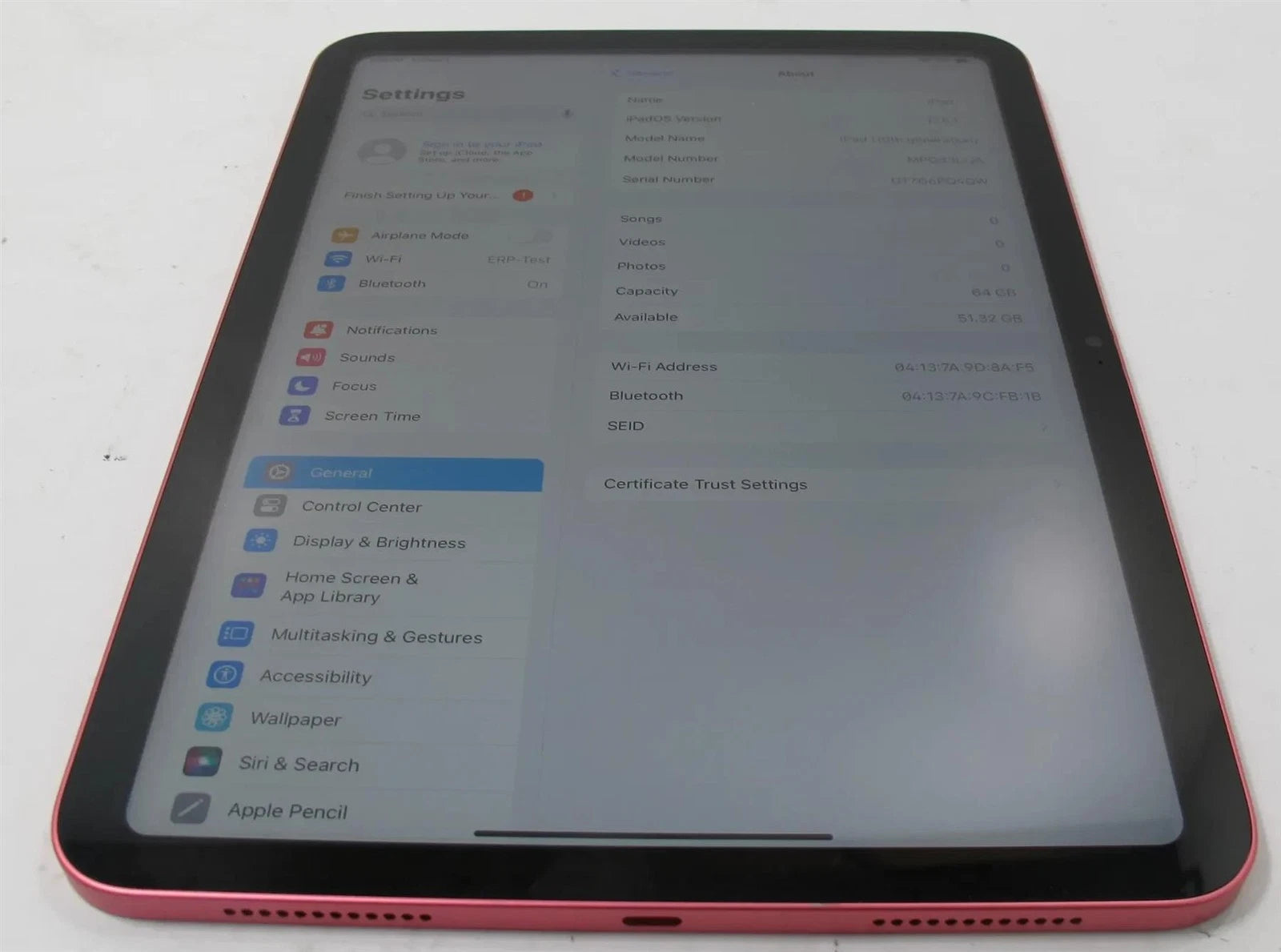 Apple iPad 10th Generation 64GB 10.9" A2696 Wi-Fi MPQ33LL/A