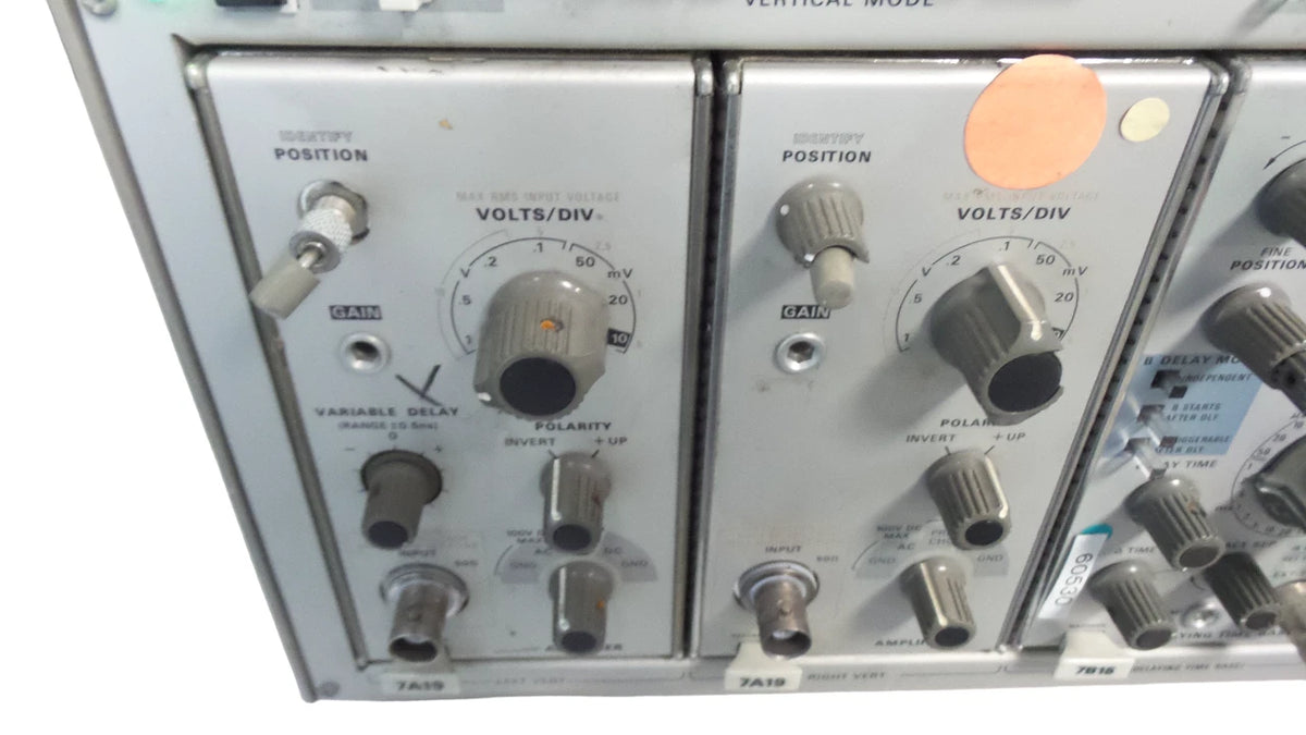 Tektronix 7104 Oscilloscope w/7A19, 7B15, 7B10 Plug-in modules - Free Shipping