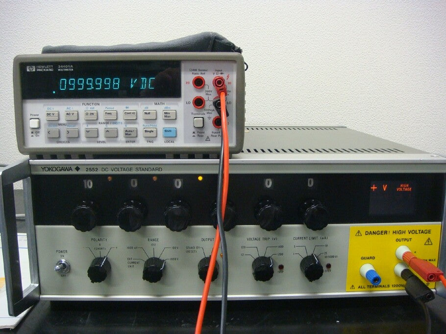 YOKOGAWA 2552-12 DC Standard Source