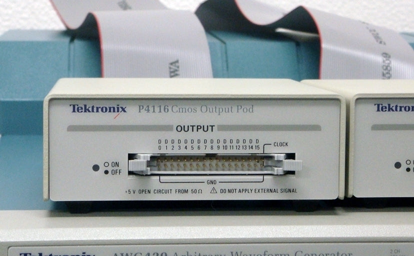 200MHz 16bit 2ch Arbitrary Waveform Generator by Tektronix