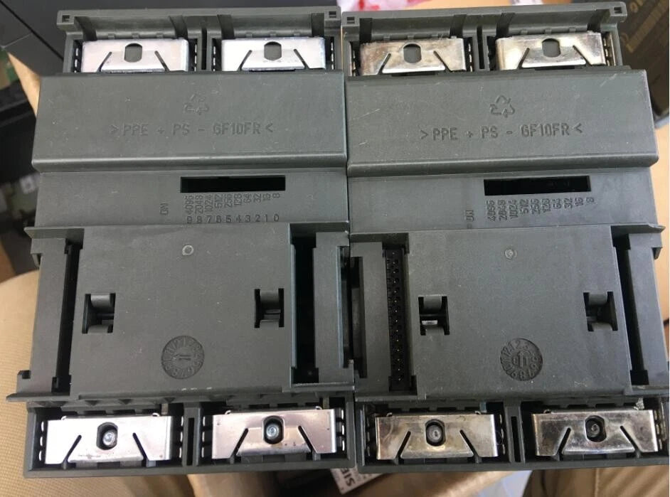 6ES7 361-3CA01-0AA0 Siemens SIMATIC S7-300 SM 361 Analog Input Module