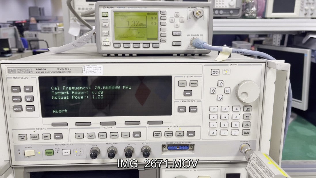 HP Agilent 83620A 10MHz-20GHz Synthesized Sweep Signal Generator 01/02/06/08_937 - XG eqpt