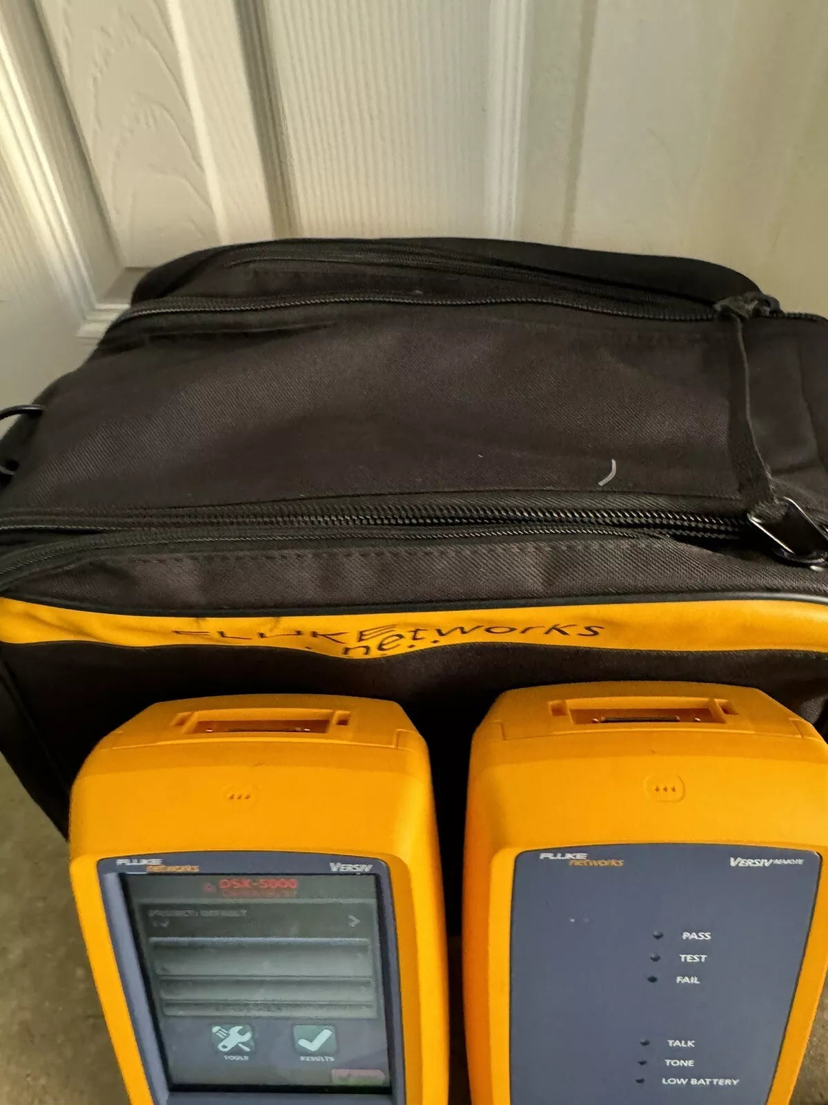 Fluke Networks DSX-5000 Versiv Cat6 LAN Cable Certifier Tester (CAL 2023-2024)