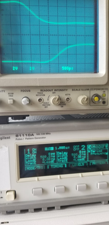81110A 330MHz Dual Output Pulse Generator