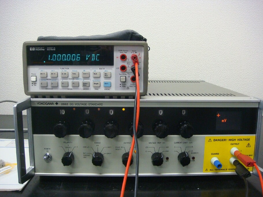 YOKOGAWA 2552-12 DC Standard Source