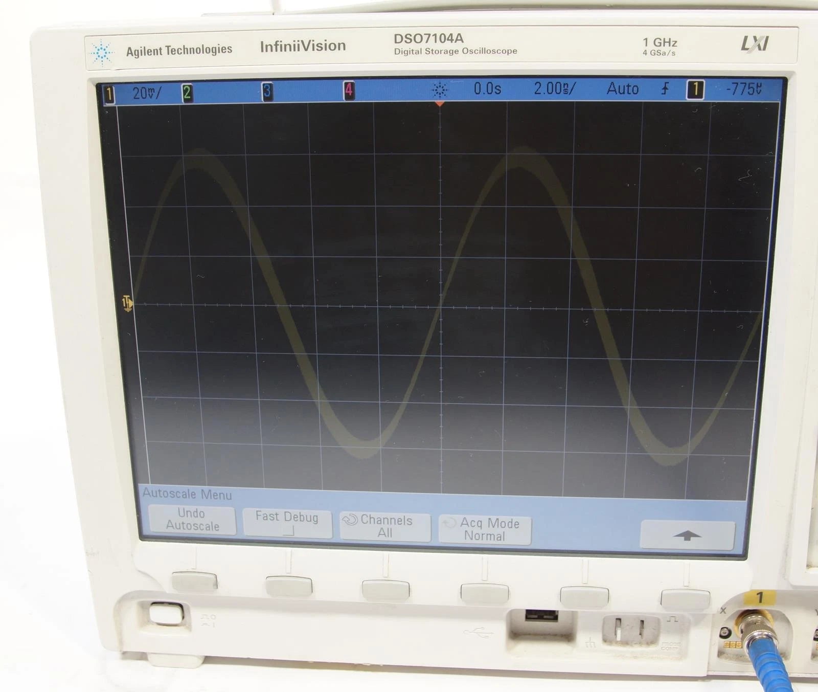 Agilent InfiniiVision DSO7104A 1GHz 4GSa/s 4CH Oscilloscope OPT mem8M MST E00