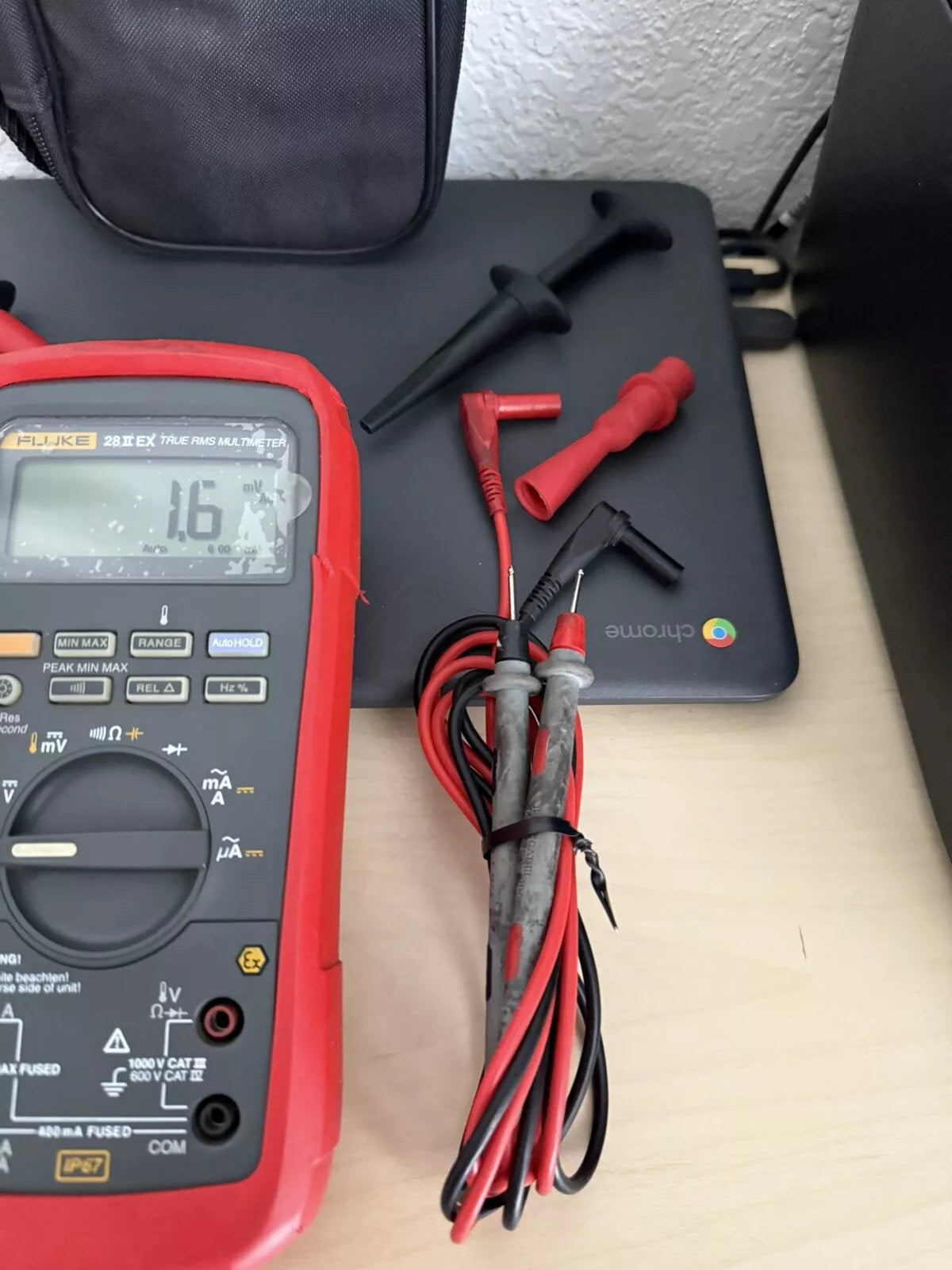 Fluke 28 II Ex True RMS Multimeter with Leads & Bag