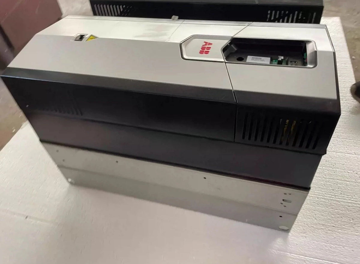 ABB ACS880-01-145A-3 Drive: 145A Current Rating