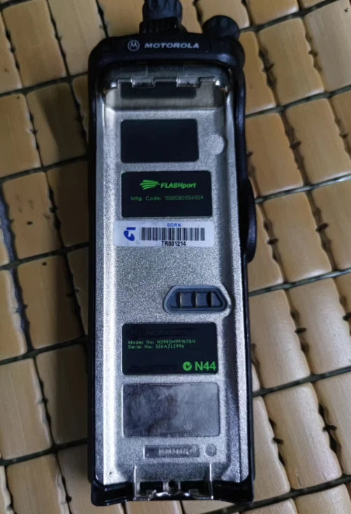 1pcs MOTOROLA Walkie-talkie XTS3000,U full band,403-480