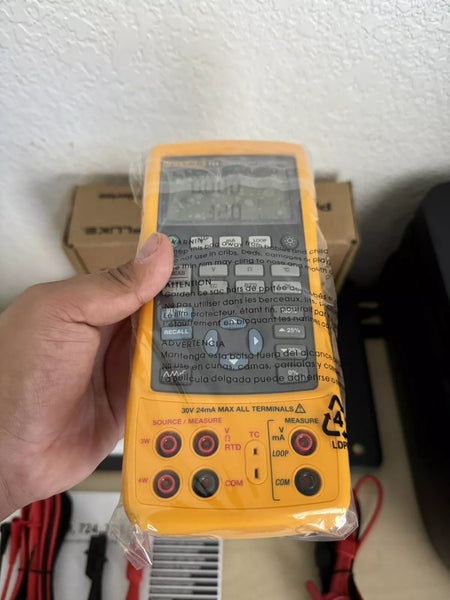 Fluke 724 Temperature Calibrator - New Sealed