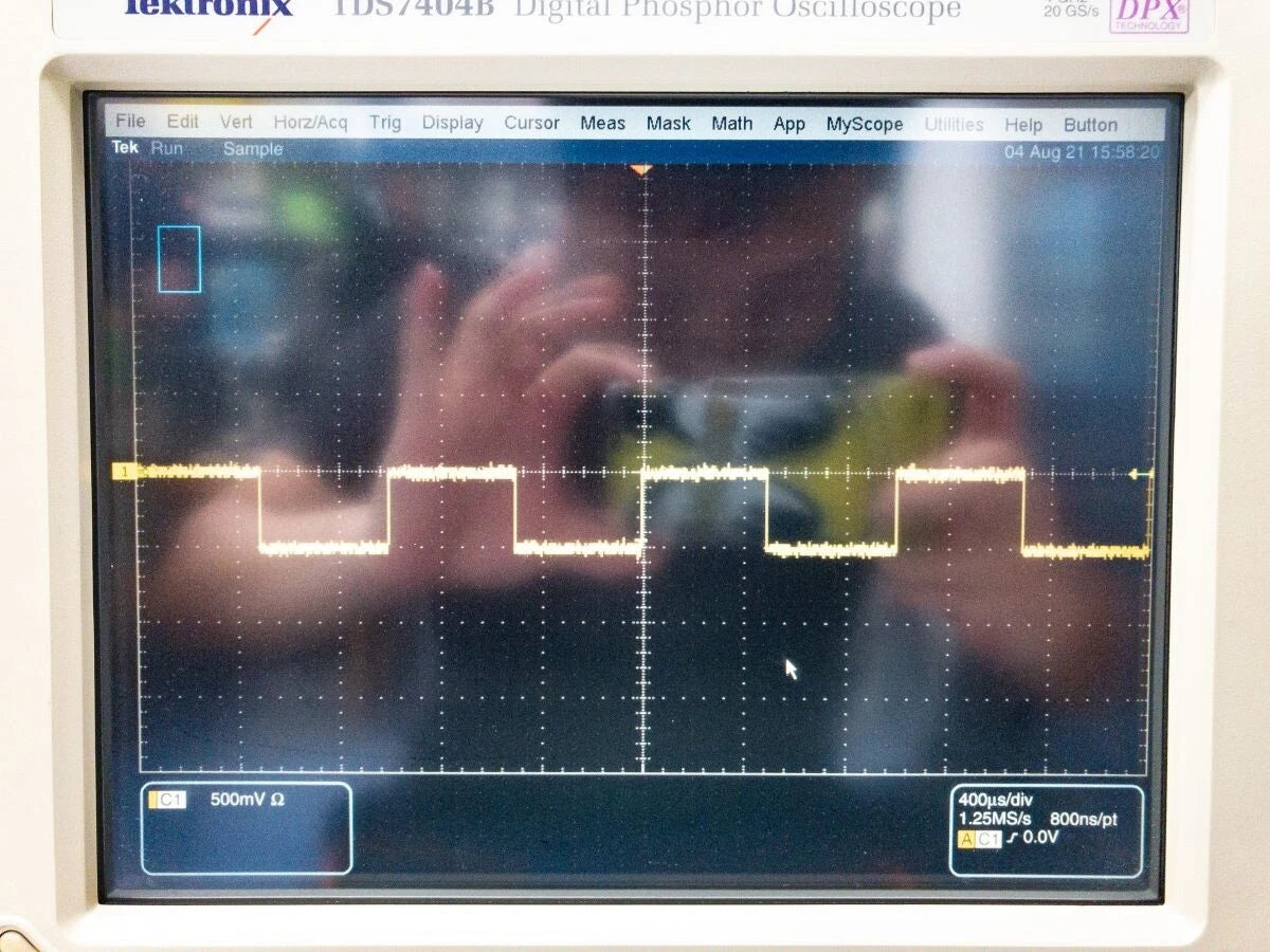Tektronix TDS7404B 4GHz 4ch 20GS/s 32M Digital Oscilloscope