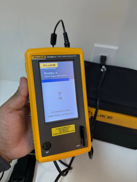 FLUKE Biomedical ProSim 4 & Spot Light Kit with Bag & Charger (Tested)