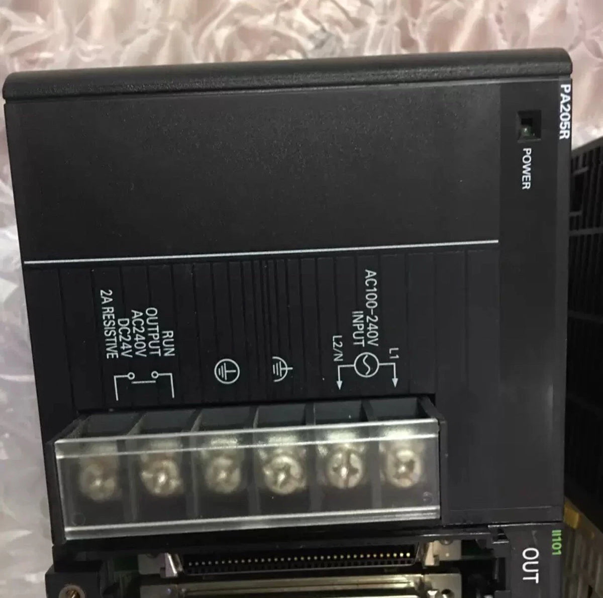 CJ1W-PA205R Programmable Logic Controller Module