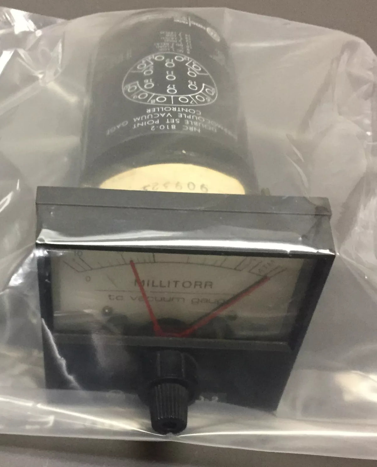 Varian MR-23-05 Double Set Point 810-2 Thermocouple Vacuum Gauge Controller