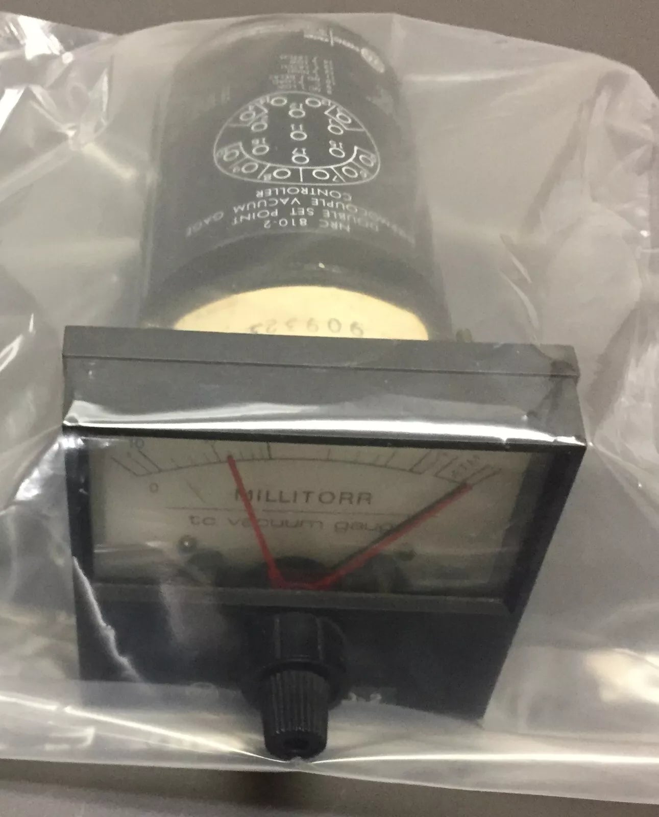 Varian MR-23-05 Double Set Point 810-2 Thermocouple Vacuum Gauge Controller