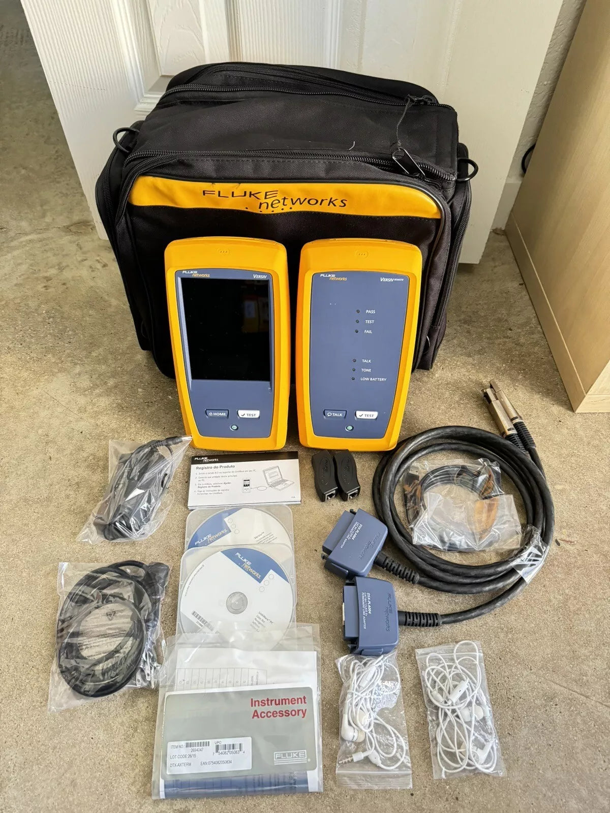 Fluke Networks DSX-5000 Versiv Cat6 LAN Cable Certifier Tester (CAL 2023-2024)