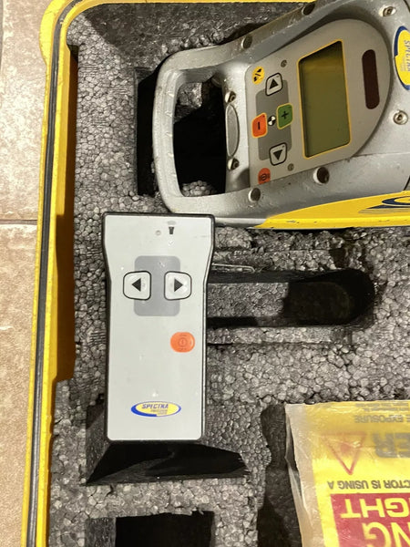 Spectra Trimble DG511 Precision Pipe Laser Kit