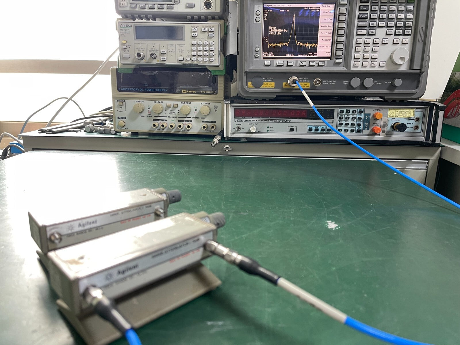 HP Agilent 8495B Step Attenuator 0-18GHz , 0-70dB , 10dB steps - XG eqpt
