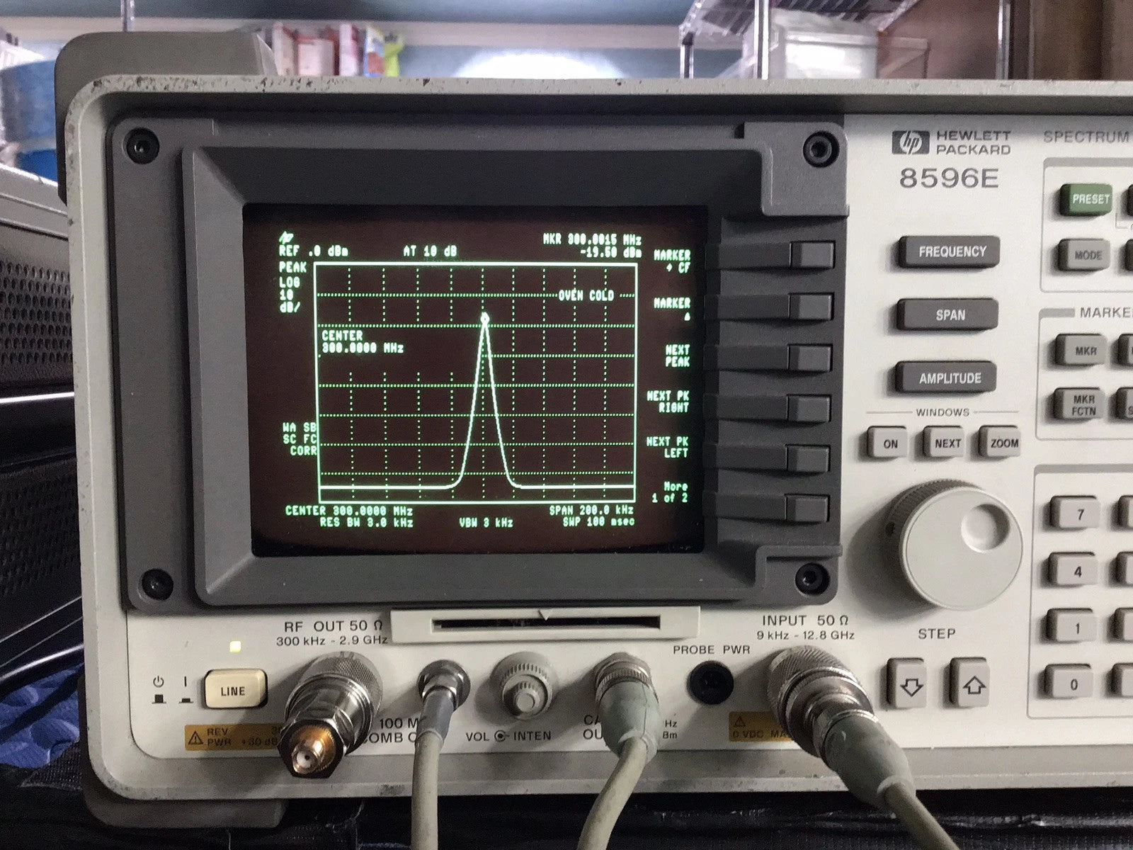 HP Agilent 8596E Spectrum Analyzer 12 kHz-12.8 GHz with Tracking Generator