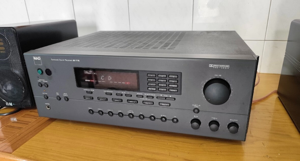 NAD AV 716 Surround Audio Composite Video Receiver