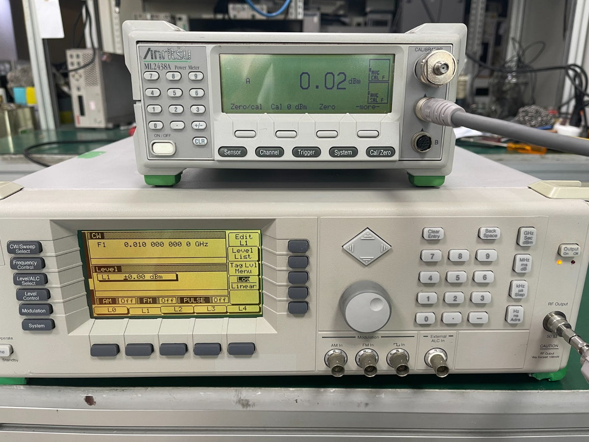 Anritsu 68347C Synthesized Signal Generator 10MHz - 20GHz , w/1, 2F, 11, 99_1704 - XG eqpt