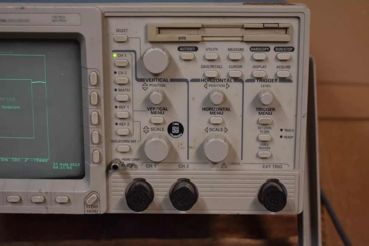 Anainstr Compact Digital Multimeter with Auto-Ranging Function