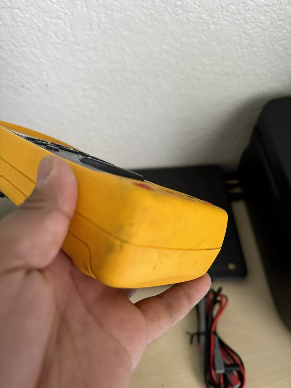 Fluke 789 Process Meter with 2 x Lead Sets