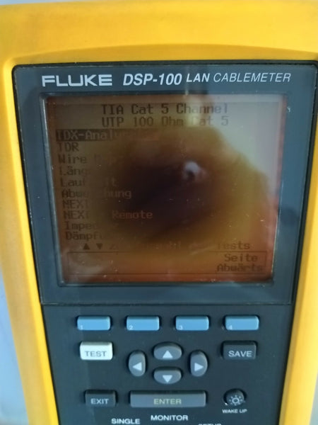 Fluke DSP-100 LAN Cable Meter w/ an external AC Adapter