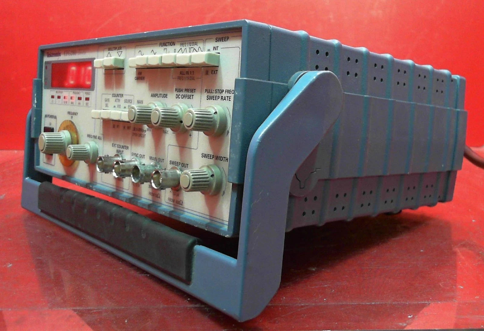 Tektronix CFG280 Function Generator/Counter SN:CFG280TW56143