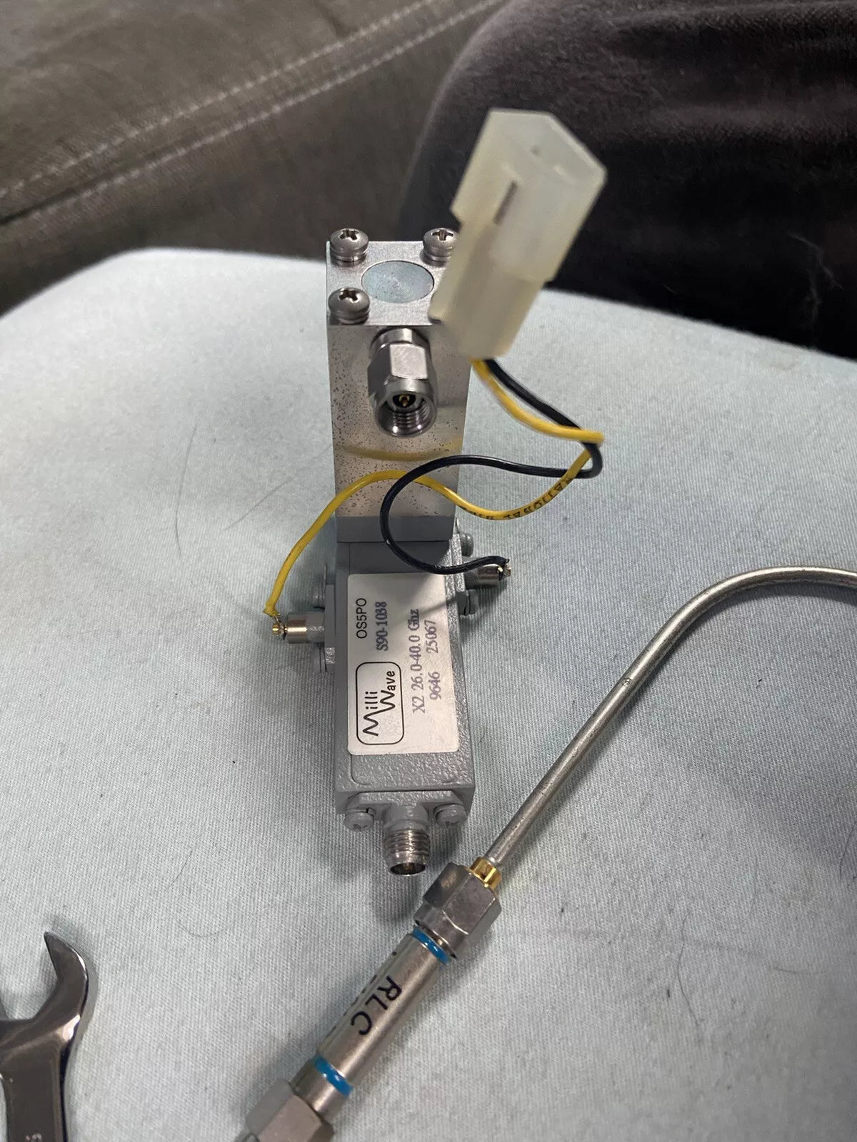 Wiltron Anritsu 6640B-10 26.5GHz to 40GHz Sweep Signal Generator Part