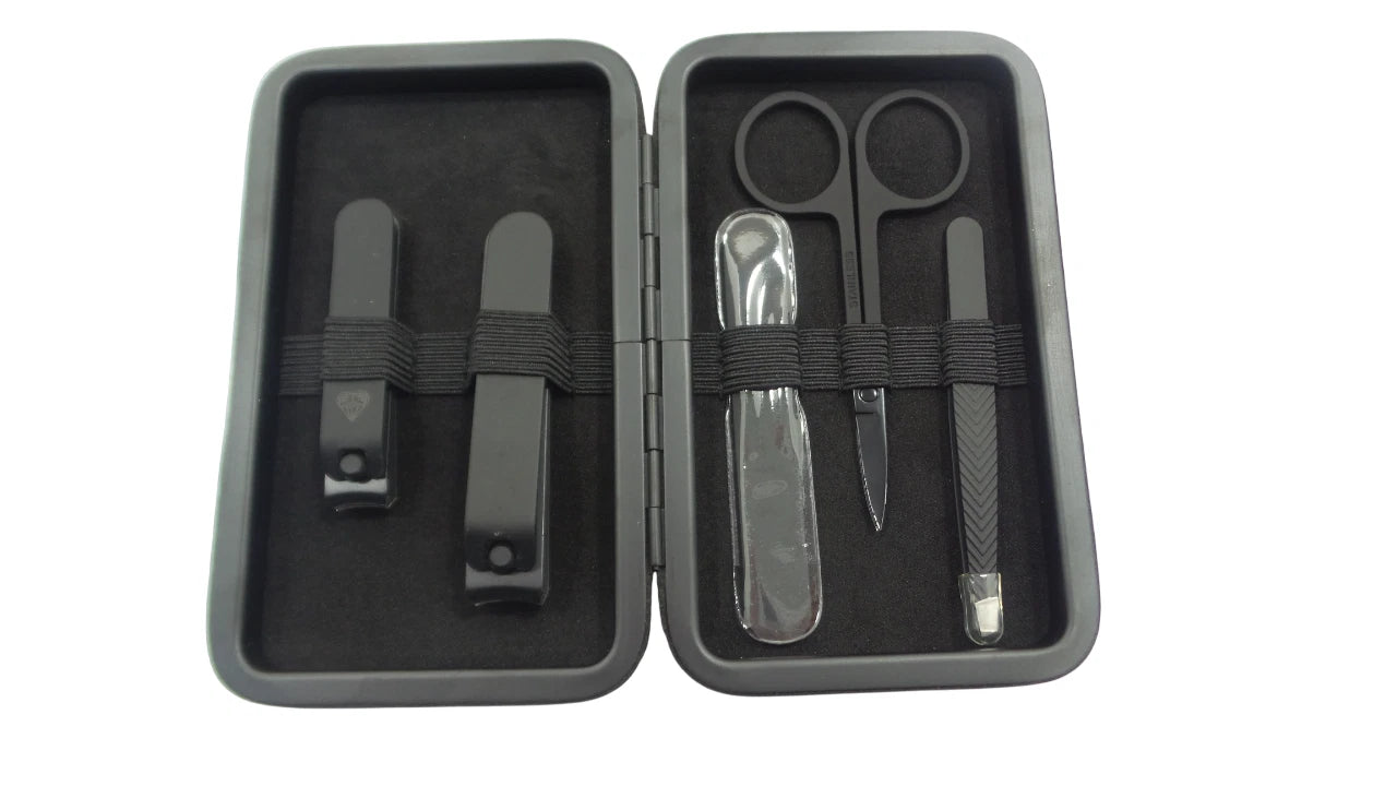 Manscaped Shears 3.0 5-Piece Precision Men's Nail Grooming Travel Kit