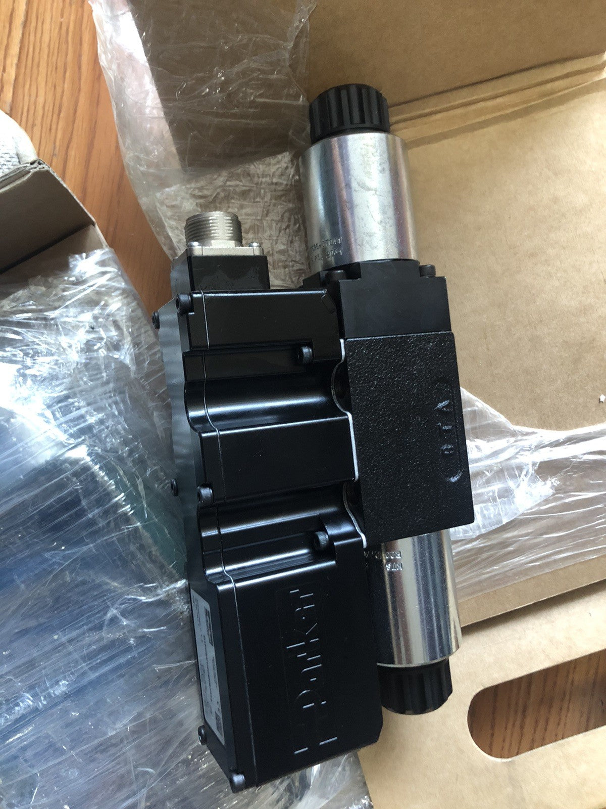 1pcs Parker  D1FCE01HC9NB73<wbr/>19 Proportional Valve