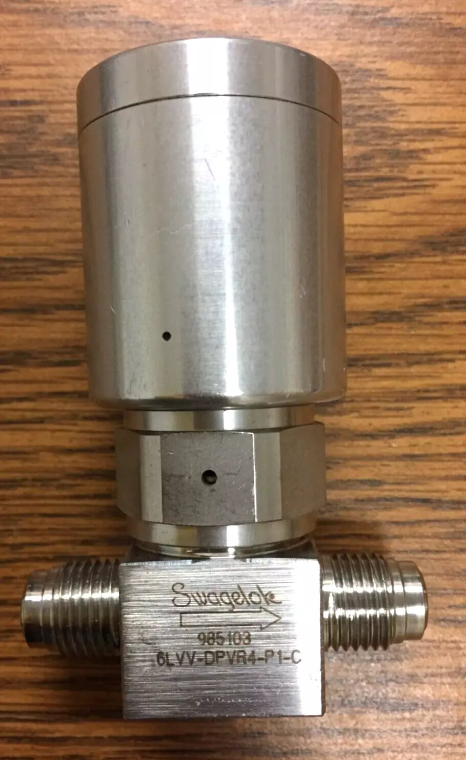 Swagelok 6LVV-DPFR4-P1-C Diaphragm Sealed Valve, 1/4, 316 VAR-VIM