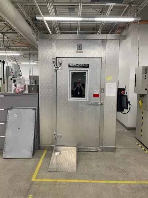 Thermotron WP-286 Panel Walk-In Chamber 286 ft³ (8,100 L)