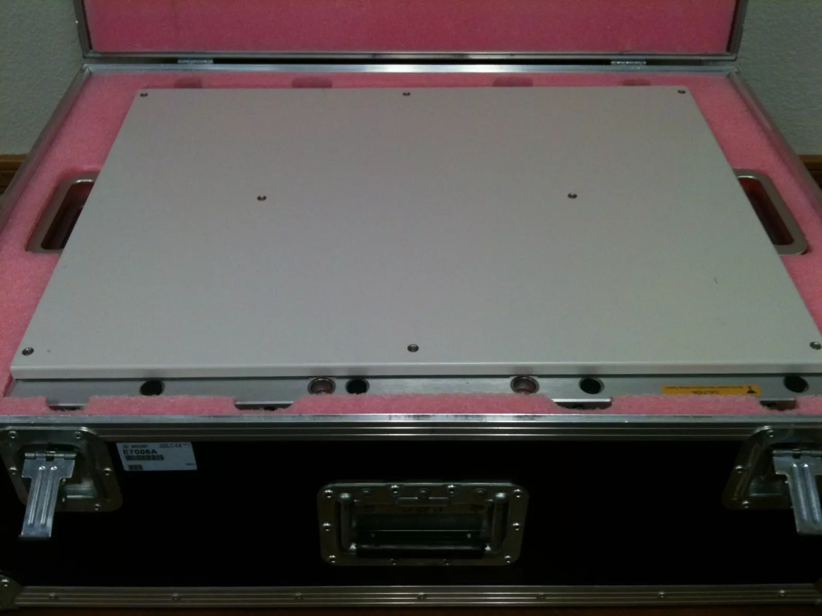 Agilent E7008A Calibration Unit for Accurate Measurement Calibration